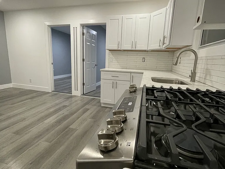 410 Port Richmond Ave #2 — Photo 6