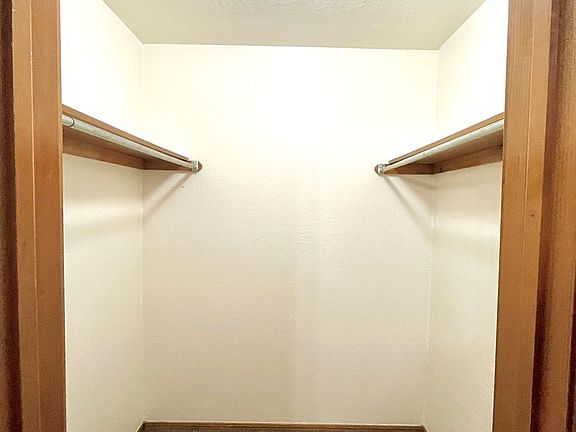 4th image of 1901 E Lindsey St APT 40