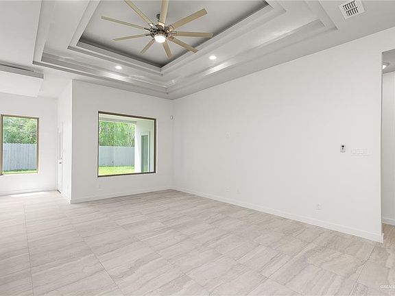 3rd image of 1212 E Balboa Ave