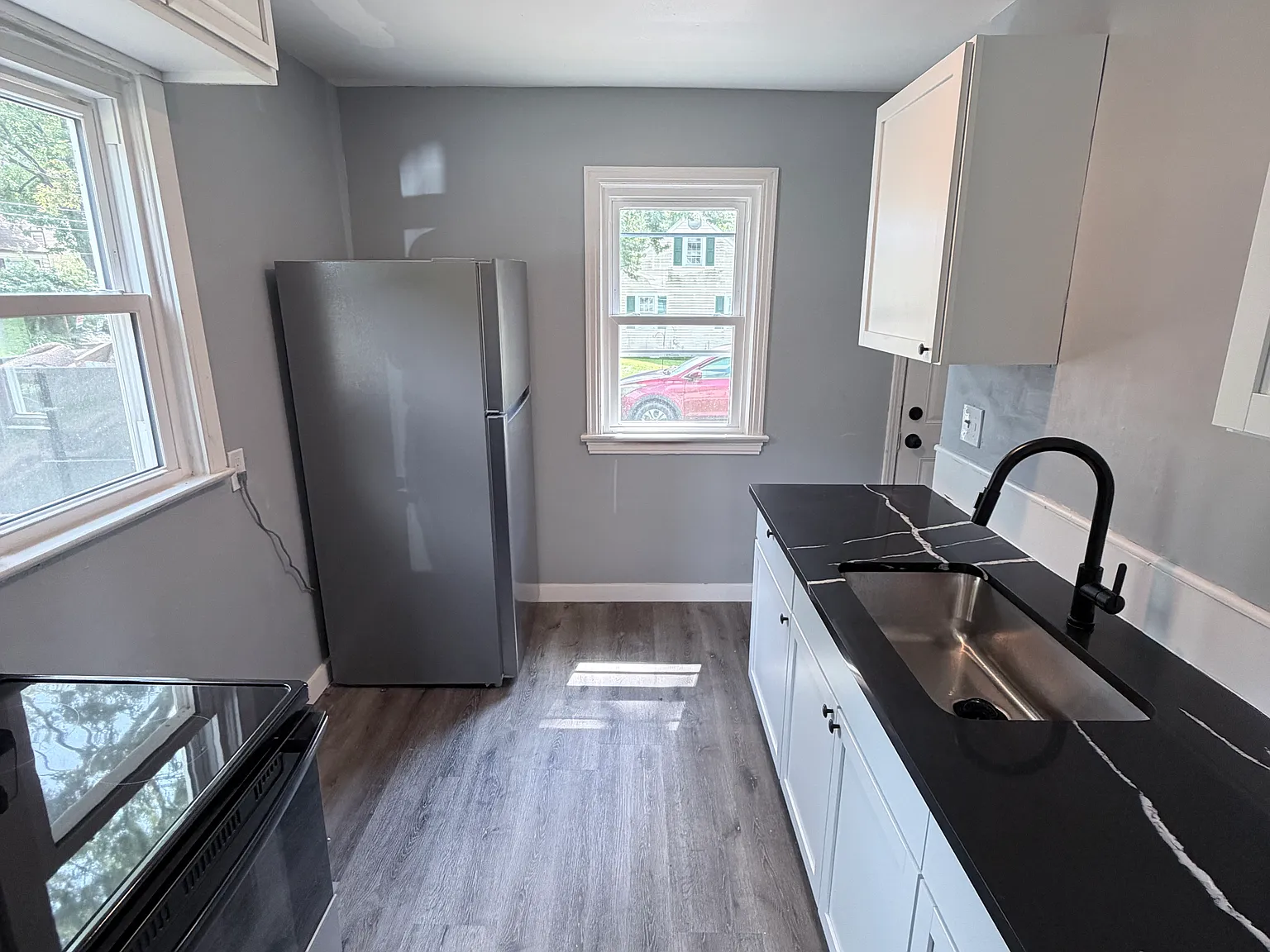 3 bed, 1.5 bath, 936 sqft, $1,295 — Photo 4