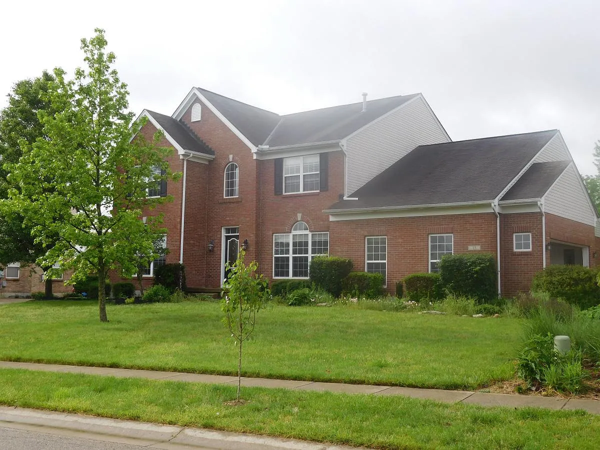 Front - 15 Dinsley Pl