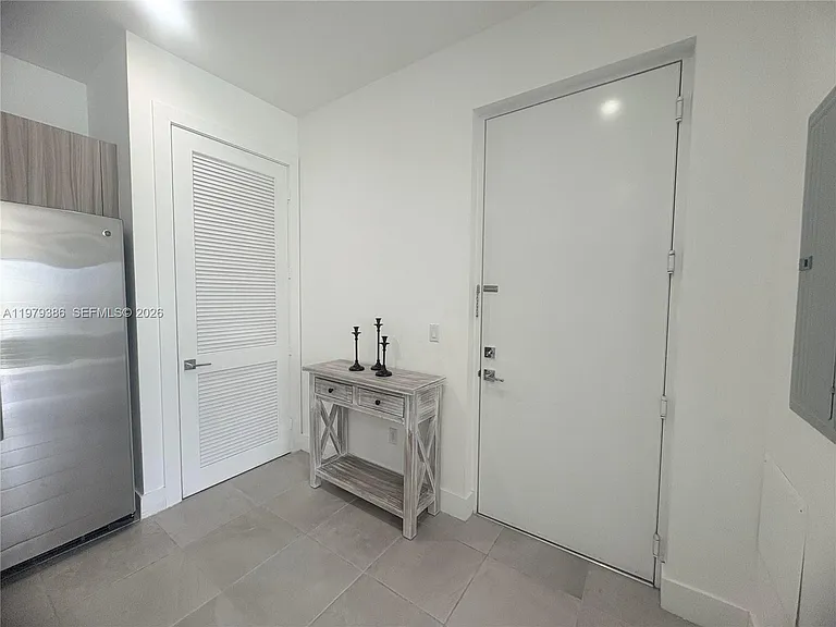 1045 NE 18th Ave #304 — Photo 13