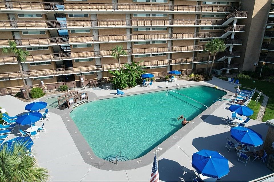 1st image of 14810 Windward Dr Unit 509