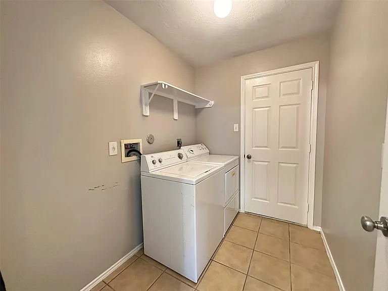 1126 Desert Willow Ln — Photo 31