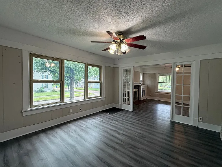 396 S McClellan Ave — Photo 8