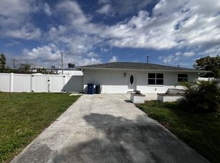 120 Shanle Dr, North Fort Myers, FL 33917