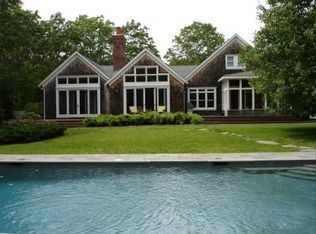 10 Stirrup Ct, East Hampton, NY 11937