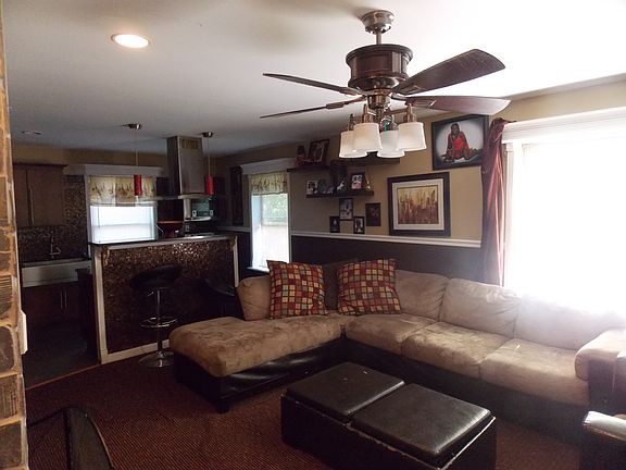 5th image of 59 Grand Blvd #1 family