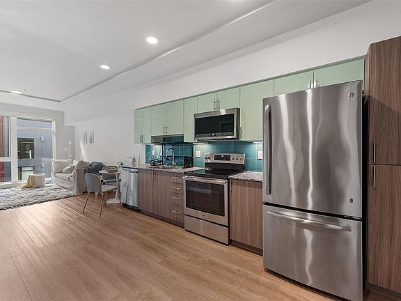 3rd image of 1085 103rd Ave NE #424