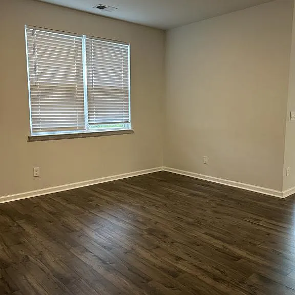 2105 Ridgedale Dr — Photo 8