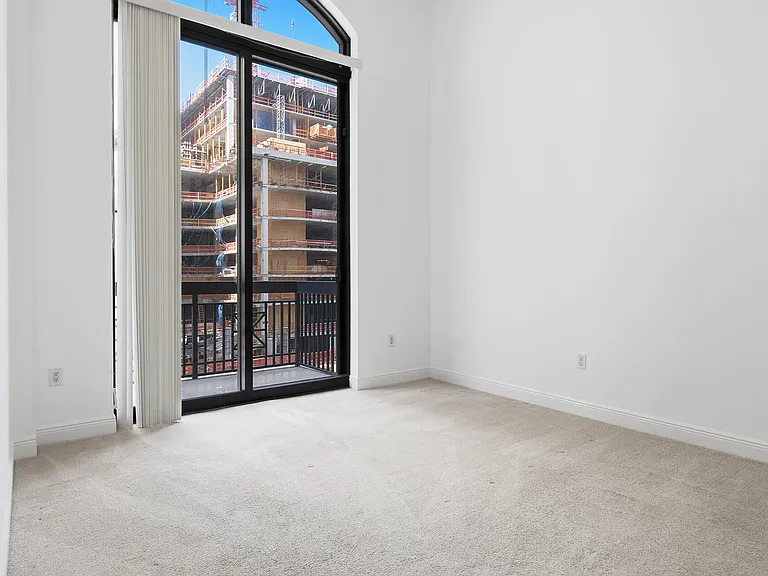 701 S Olive Ave #304 — Photo 13