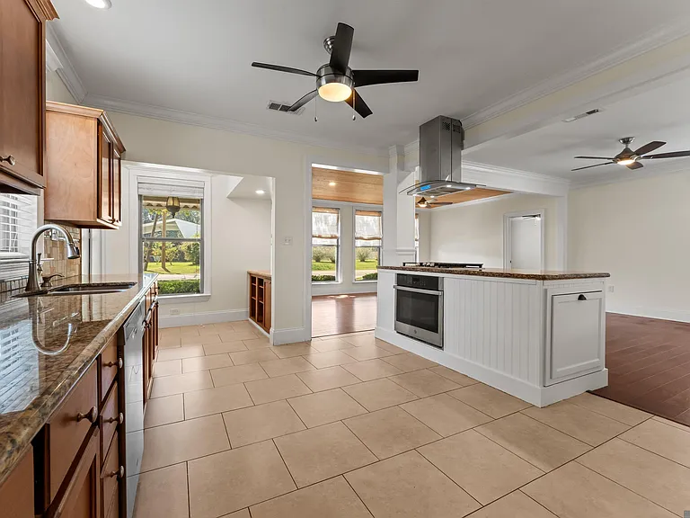 3919 Claycut Rd — Photo 12