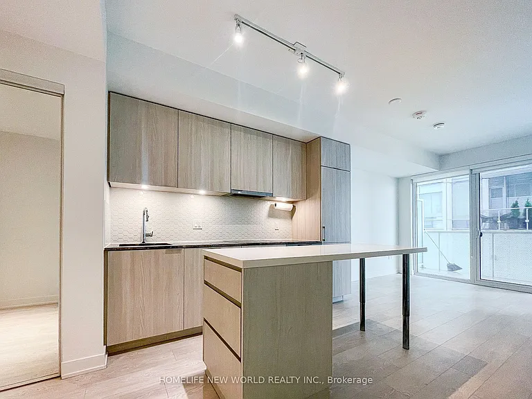 15 Queens Quay E #309 — Photo 6