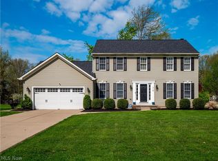 718 Wedgewood Dr, Avon Lake, OH 44012
