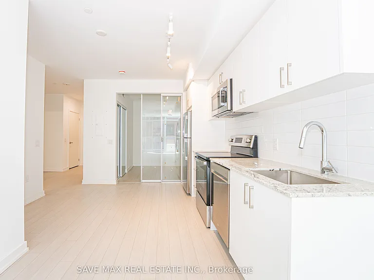 4010 Eglinton Ave W #615 — Photo 13