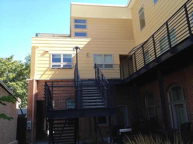 2501 Grove St #201 — Photo 4