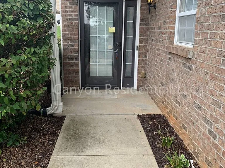 2518 Renard Rd — Photo 2