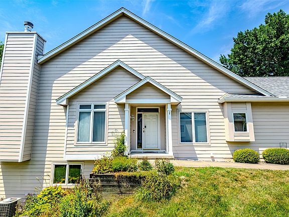 4th image of 6084 Terrace Dr