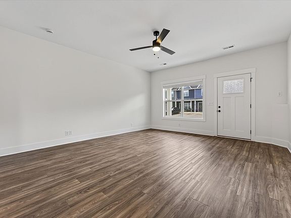 5th image of 319 Front Ridge Cir