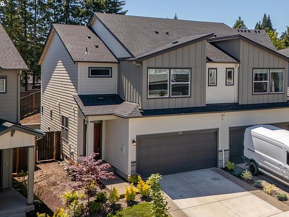 3rd image of 908 Rosebud Ct