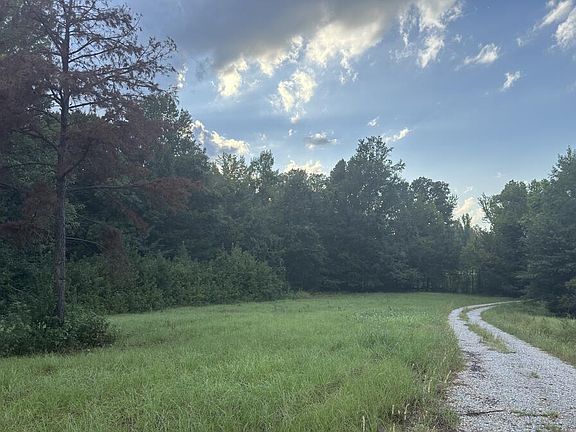 3rd image of 82 County Road 102