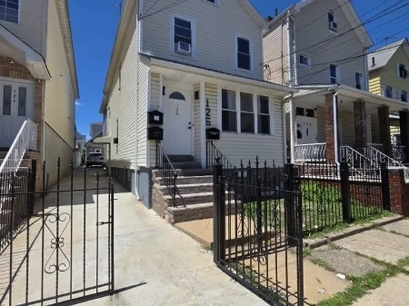 126 Smith St, Elizabeth City, NJ 07201