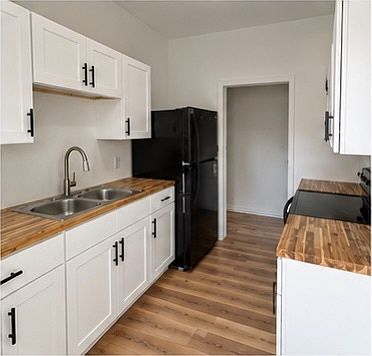 5th image of 604 Hicks St