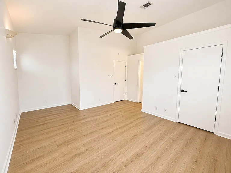 920 Keith Ln — Photo 27
