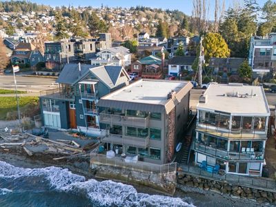 3003 Alki Avenue SW, Seattle, WA, 98116