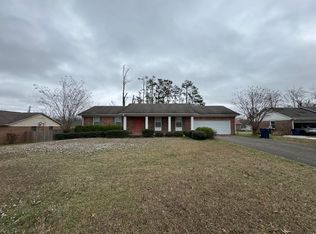 1212 Garden Ln, Corinth, MS 38834