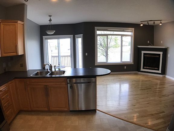 3rd image of 411 Williams Dr #27