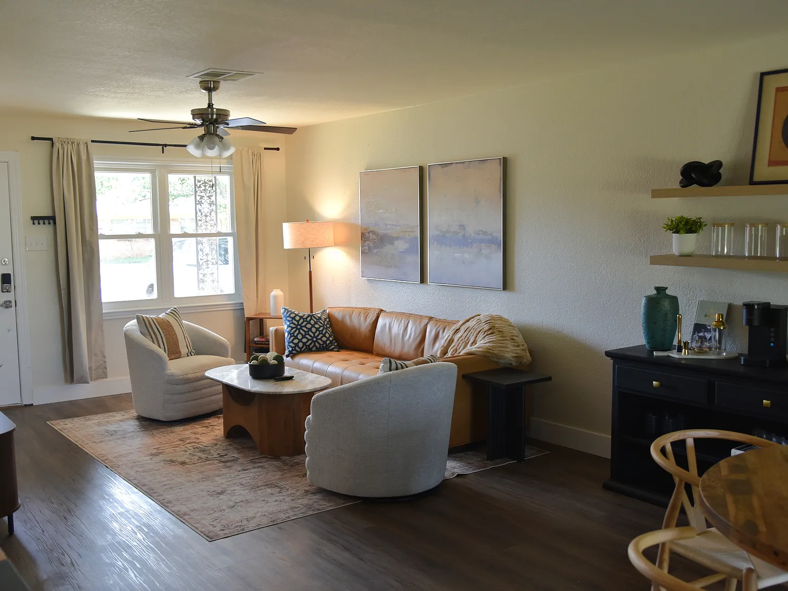 3 bed, $2,400 — Photo 2