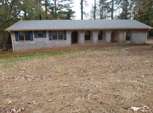 2827 Spring Lake Dr, Buford, GA 30519