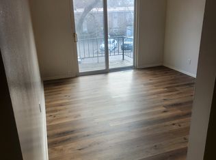 25 Jackson Pl APT S, Saint Charles, MO 63303