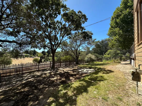 402 Ormsby Ln, Petaluma, CA 94954