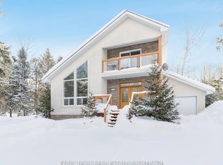 2384 Champlain Rd, Tiny, ON L9M 0C9