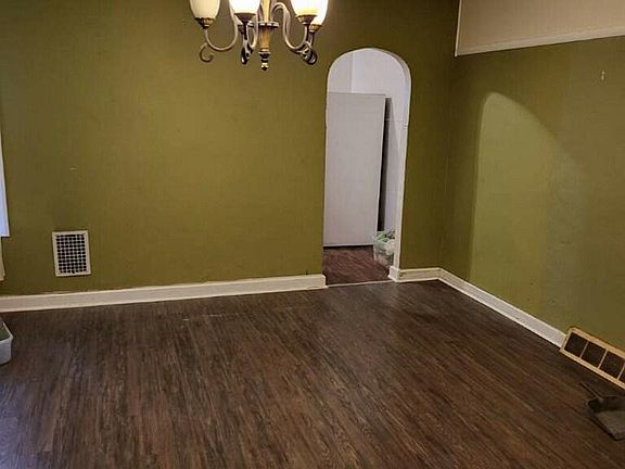 2nd image of 1309 Park Blvd