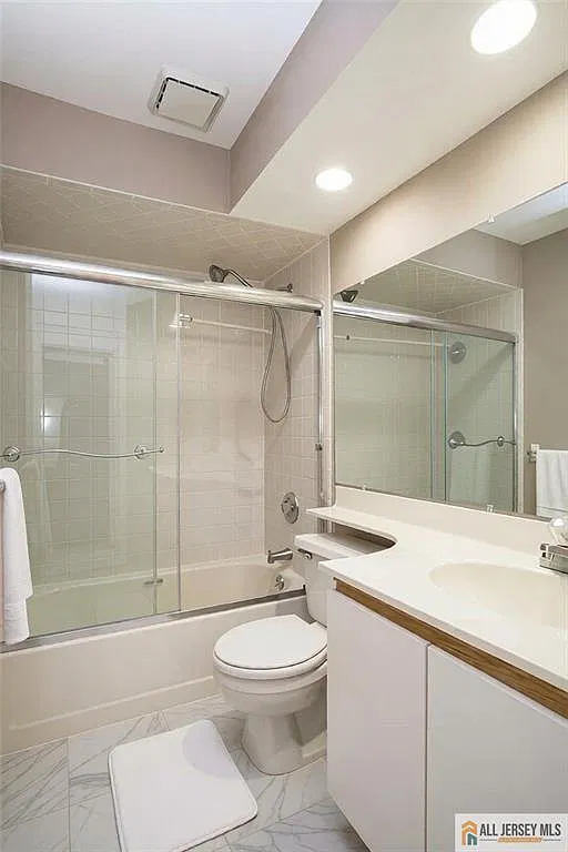 2 bed, 1.5 bath, $1,800 — Photo 4
