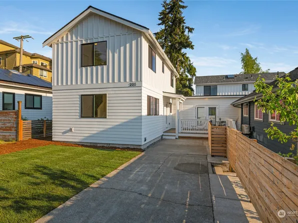 205 N 90th Street, Seattle, WA 98103