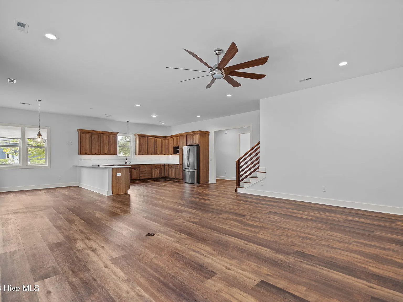 2 bed, 2.0 bath, 1853 sqft, $2,900 — Photo 3
