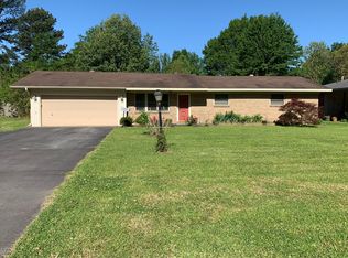 1706 S Prairie St, Stuttgart, AR 72160