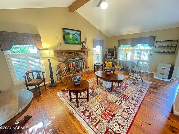 4th image of 204 Ramblewood Drive