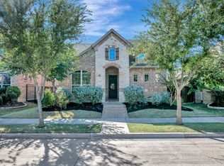 1212 Blue Lake Blvd, Arlington, TX 76005