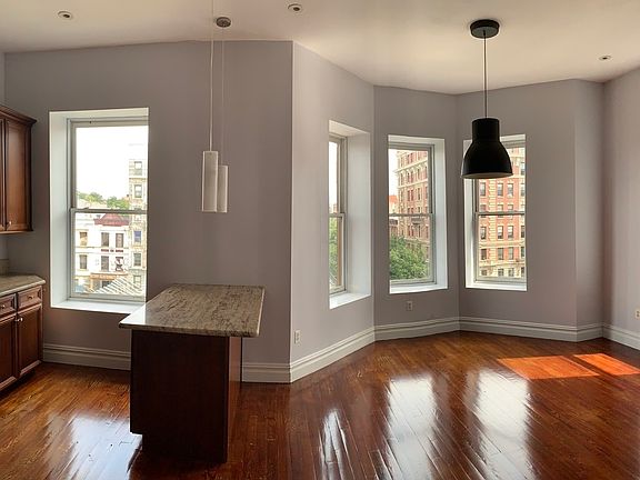 3rd image of 181 Lenox Ave #4