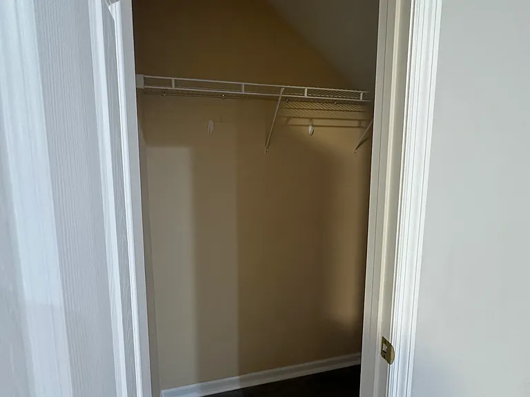 2307 Sunset Bluff Dr — Photo 4