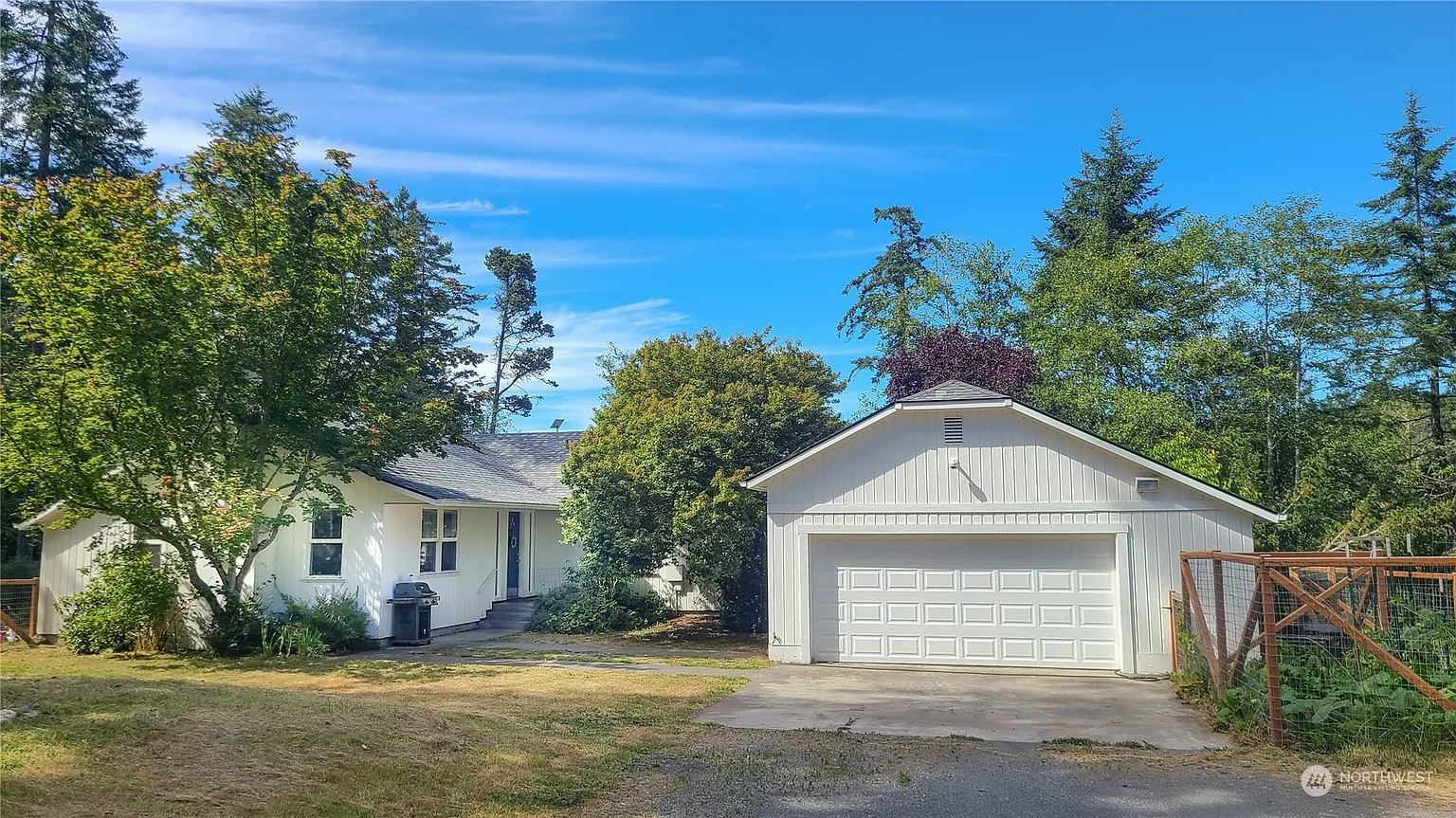 216 Halvorsen Road photo 1