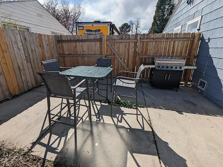 2610 S Hooker St — Photo 20