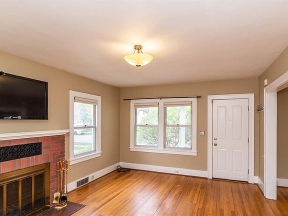 5th image of 1508 E Park Pl