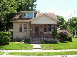 214 E State St, Mascoutah, IL