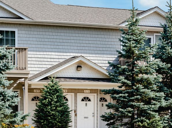 Medford Pond | 1100 Lake Dr, Medford, NY